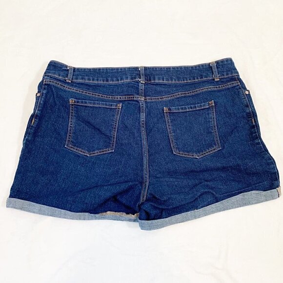 Old Navy Curvy dark wash dual button 4" denim jean shorts - Size 20 plus regular - Picture 6 of 9
